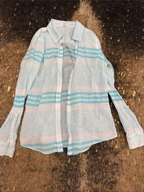 crown & ivy Light Blue and White Striped Button-Up Top | xs
